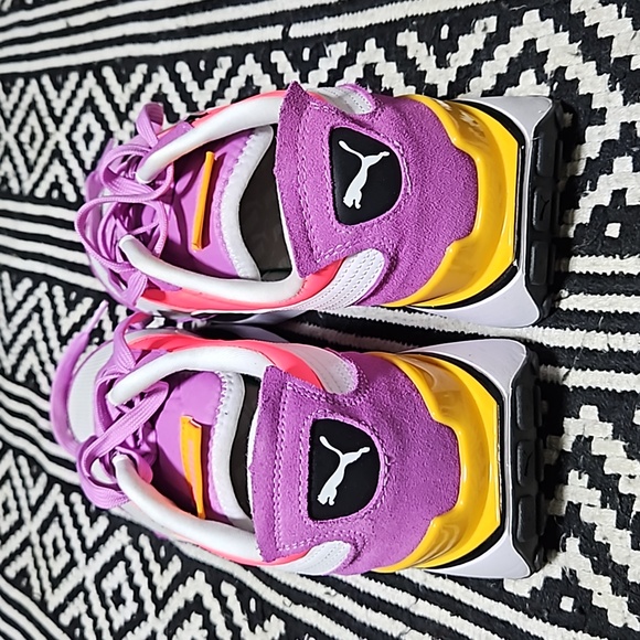 📣✨️✨️ SOLD IN-STORE!!! PUMA Cruise Rider Sneakers - Picture 2 of 6